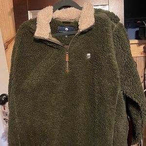 Green pull over